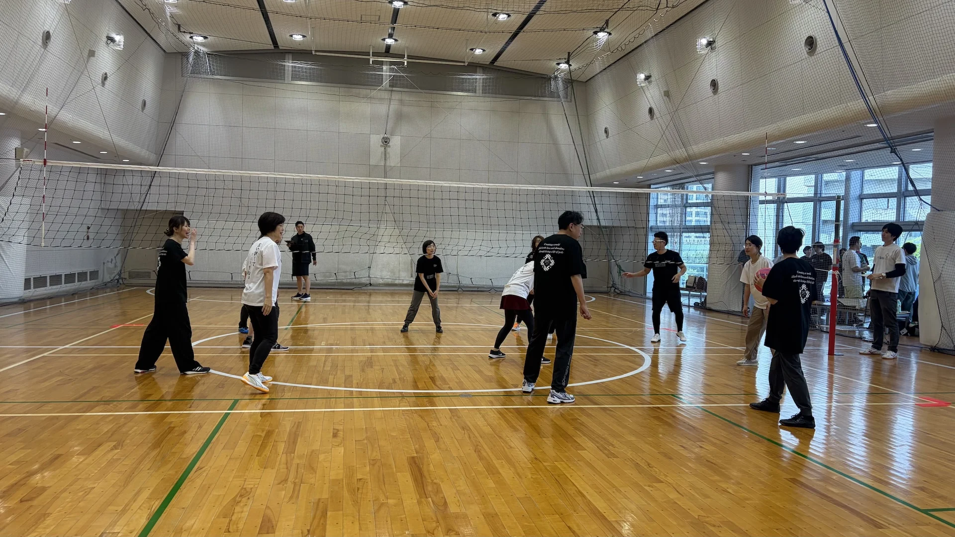 8チームに分かれての試合の様子